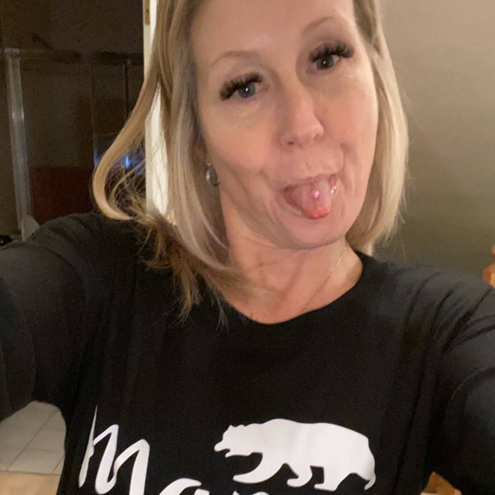 Meet your Posher, April